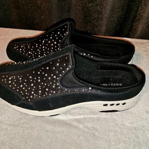 Easy spirit travel time clogs.